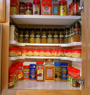 Spicy Shelf Organizer